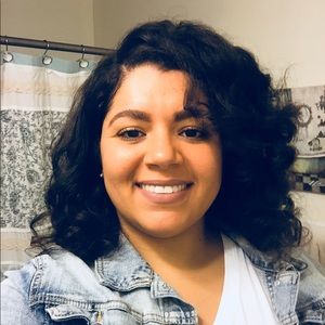 Meet your Posher, Jasmine